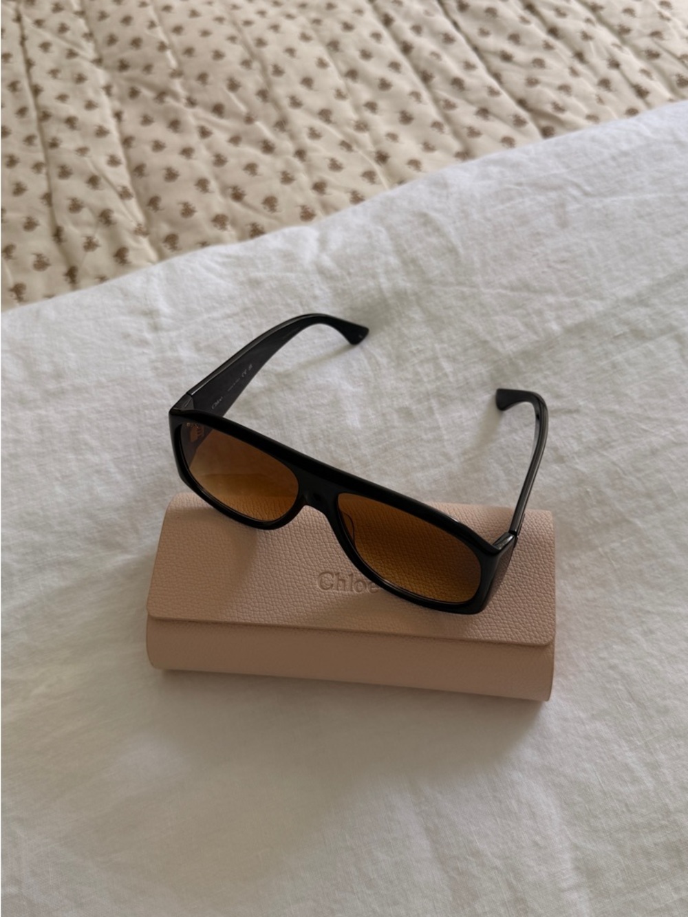BRAND NEW CHLOÉ EYEWEAR
Izia aviator-style acetate sunglasses